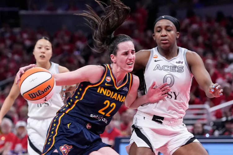 Clark, Mitchell help Fever even series with Aces